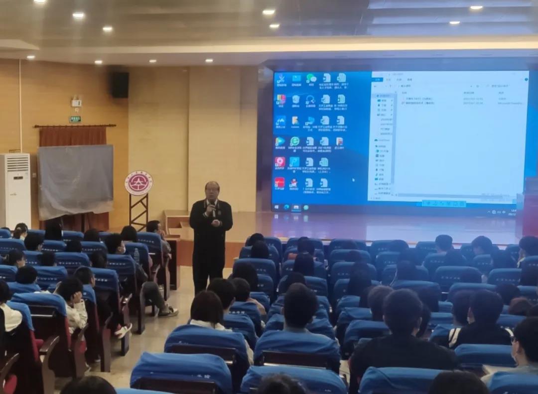 大乐体育官网常用功能在六角教室召开2